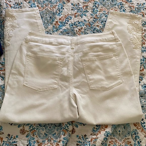 2 pairs of jeans - Picture 9 of 15